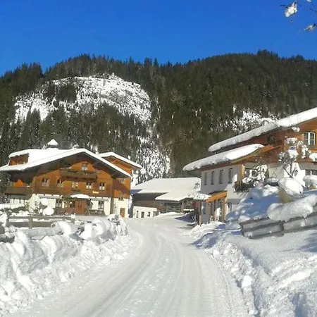 Biobauernhof Windbachgut 팜스테이 *