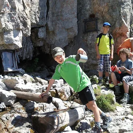 农家乐 博艺保尔霍夫温巴查哥农家乐 *