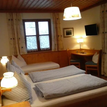 博艺保尔霍夫温巴查哥农家乐 * 埃本因蓬高